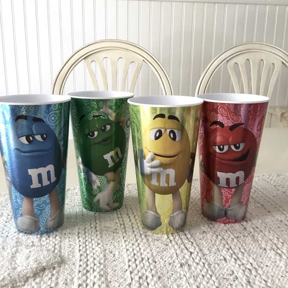 M&M's World Characters 3D 24oz 4 Party Cups Tumbler Set Red blue Green yellow